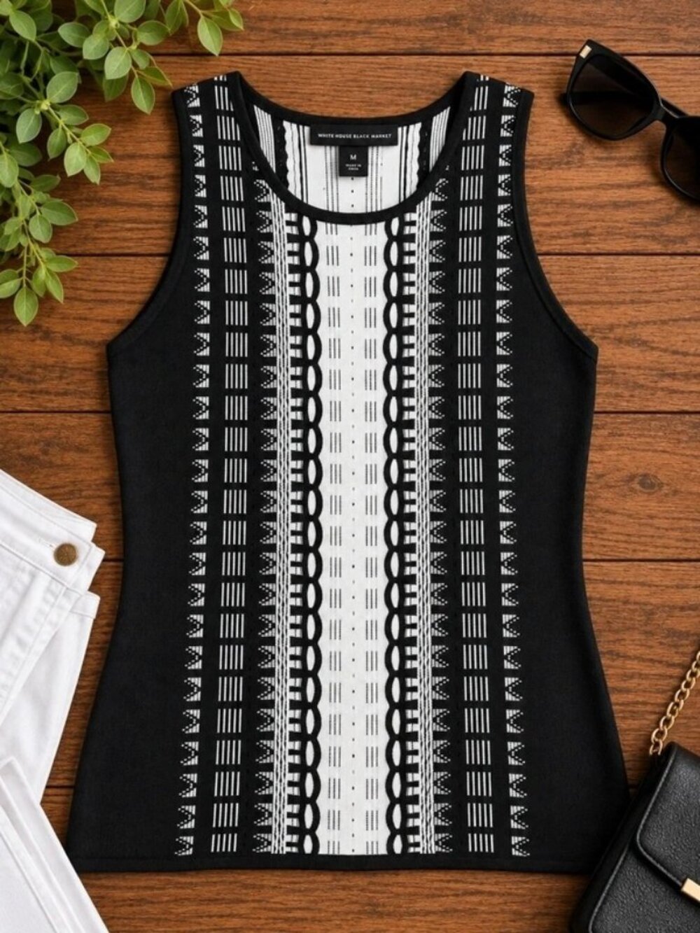 White House Black Market Black White Knit Tank Top Size Medium Geometric